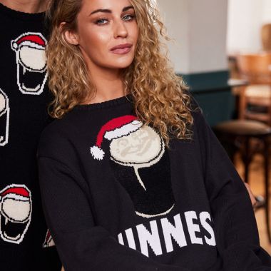 Guinness Christmas Smiley Pint Santa Hat Sweatshirt Black / Red / White
