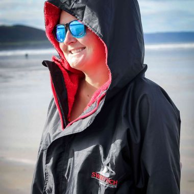 SwimTech Parka Robe Black / Red