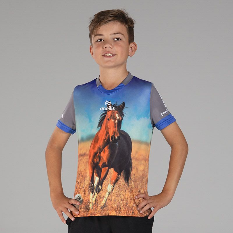 Kids’ Hay-zy Days O’Neills ploughing jersey with image of a brown horse and O’Neills ball on the front.