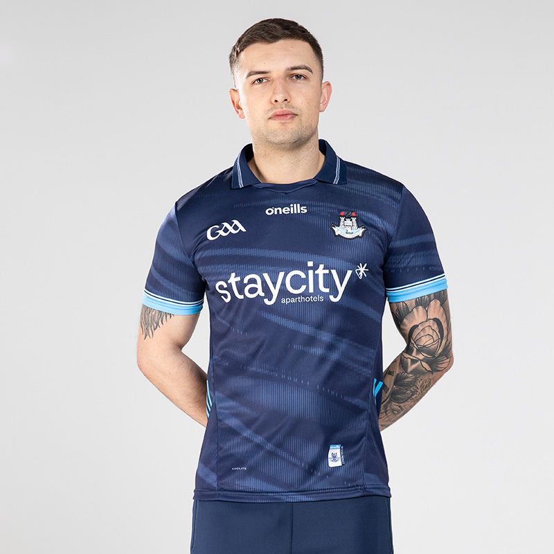Marine Dublin GAA Goalkeeper Jersey 2024 with navy knitted collar by O’Neills.