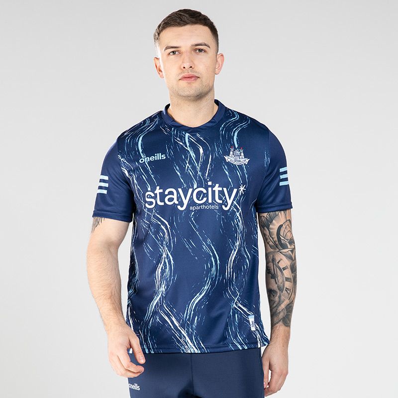 Dublin GAA Training Top with Dublin GAA crest from O’Neills.