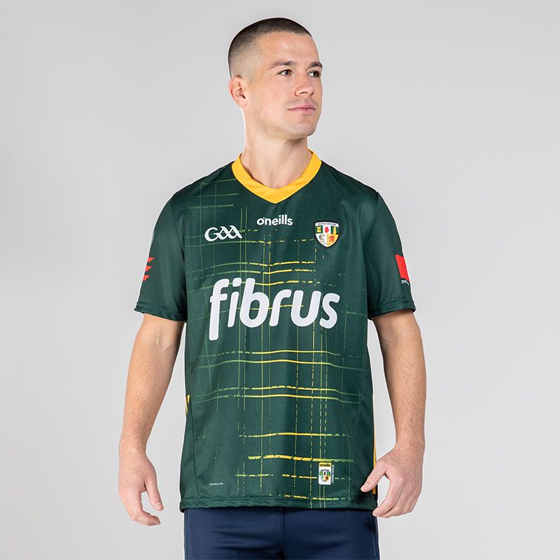 Bottle Antrim GAA Alternative Jersey 2024 with “Aontroim” printed on the upper back by O’Neills.