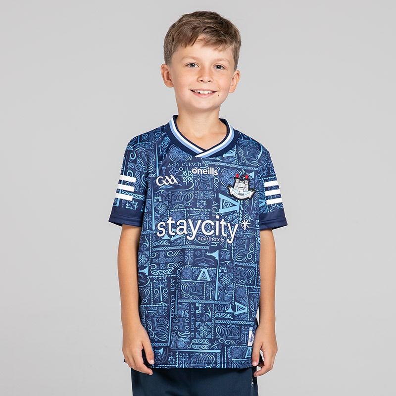 Navy Dublin GAA Kids' Alternative Goalkeeper Jersey 2025 from O'Neills.