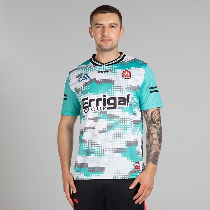 White Derry GAA Alternative Goalkeeper Jersey 2024 with ribbed crewneck by O’Neills.