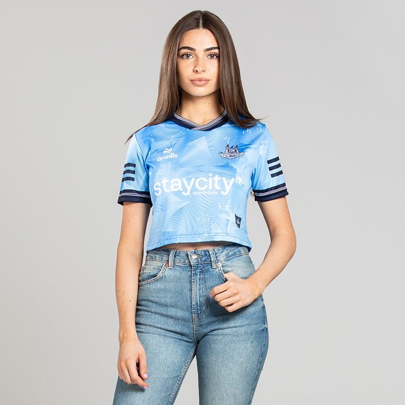 O’Neills Dublin Women’s Fit Training Top 2026 in a Cropped Modern Fit