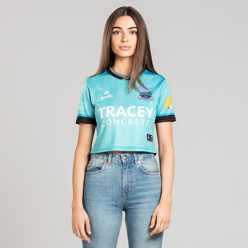 O’Neills Tipperary Women’s Fit Training Top 2026 in a Cropped Modern Fit