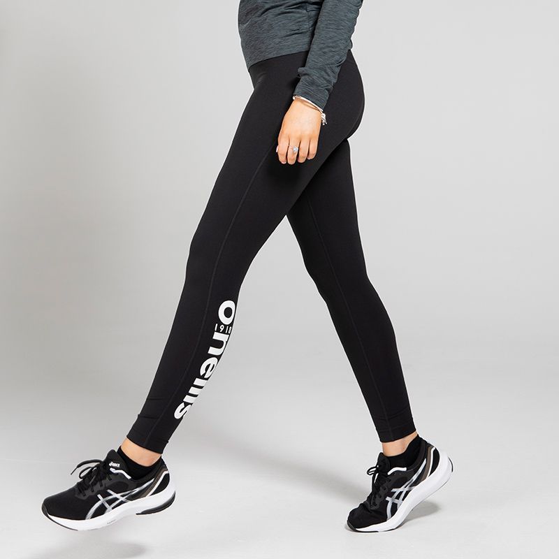 Black and White Brodie women's leggings featuring a hidden pocket in the waistband from O'Neills
