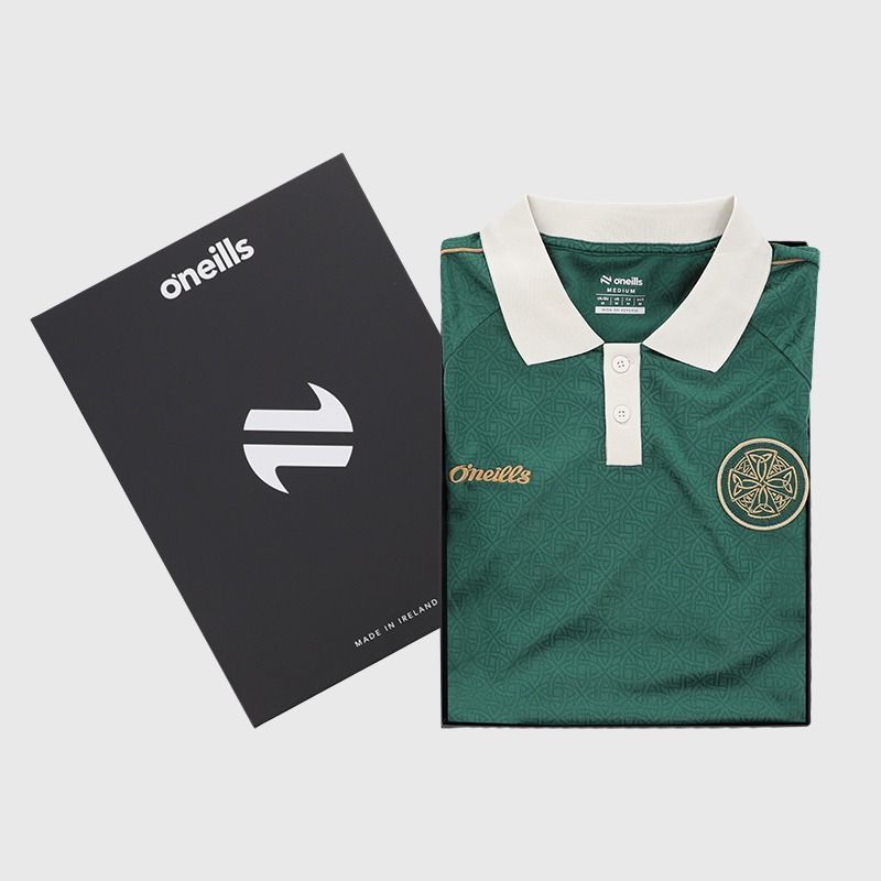 Bottle / Gold / White O’Neills Éireann Short Sleeve Retro Celtic Jersey with woven crest in a gift box by O’Neills.