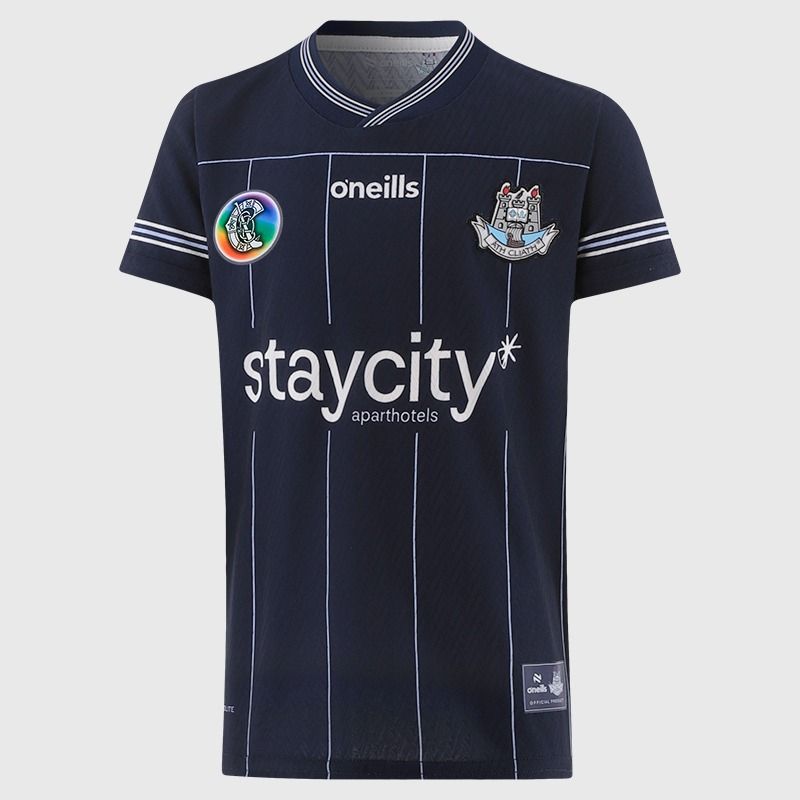 Navy Dublin Camogie Kids’ Goalkeeper Jersey 2026 from O’Neills.
