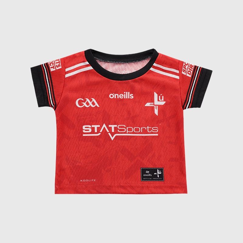 Red Louth GAA Infant Home Jersey 2026 from O’Neills.