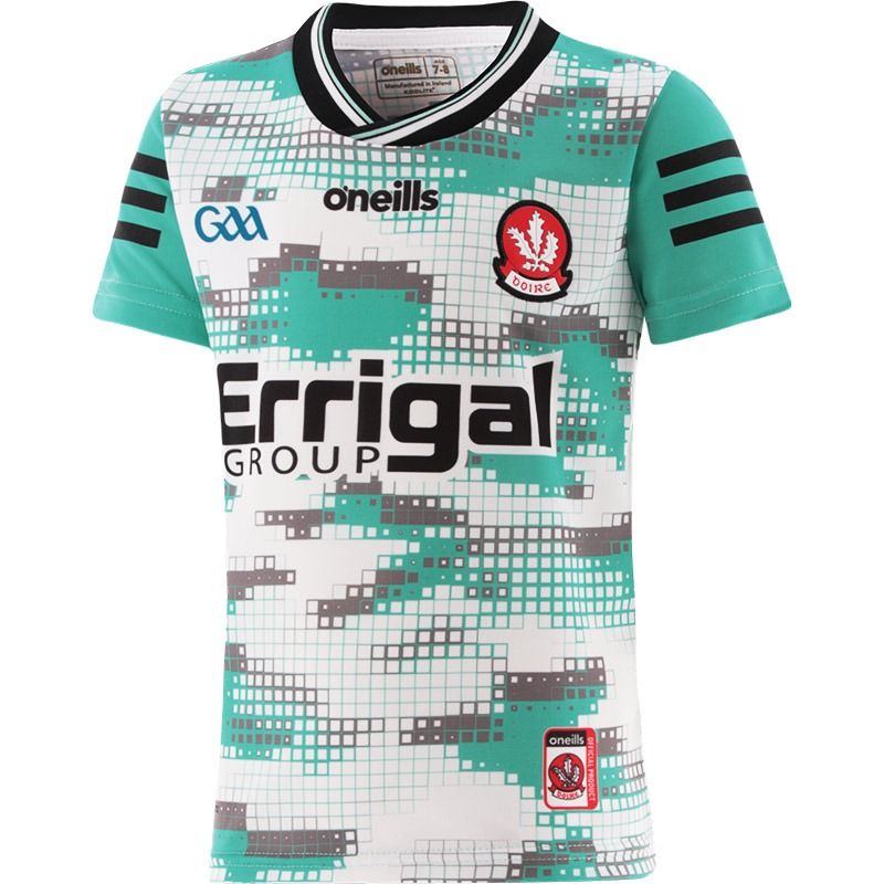 White Derry GAA Alternative Goalkeeper Jersey 2024 with ribbed crewneck by O’Neills.