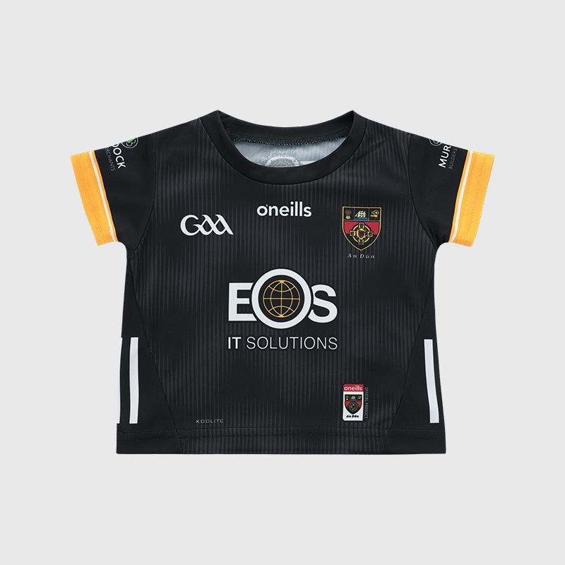 O’Neills Black Down GAA Baby Goalkeeper Jersey 2025 with crewneck collar by O’Neills.