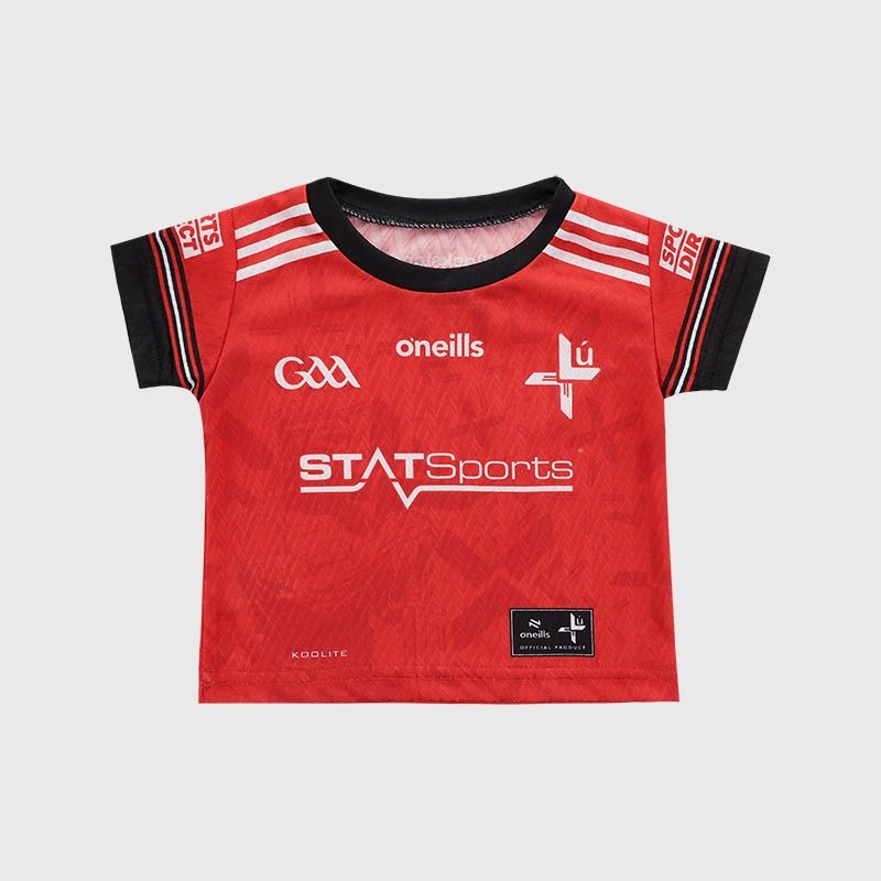 Red Louth GAA Infant Home Jersey 2026 from O’Neills.