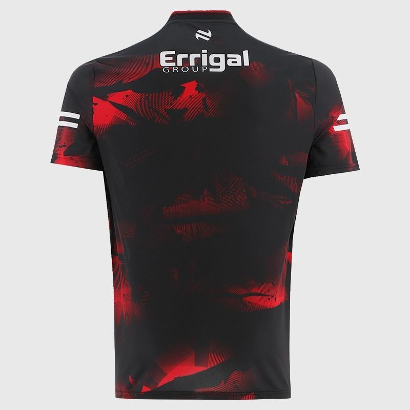 Black / Red Derry GAA Short Sleeve Training Top 2026 from O’Neills.