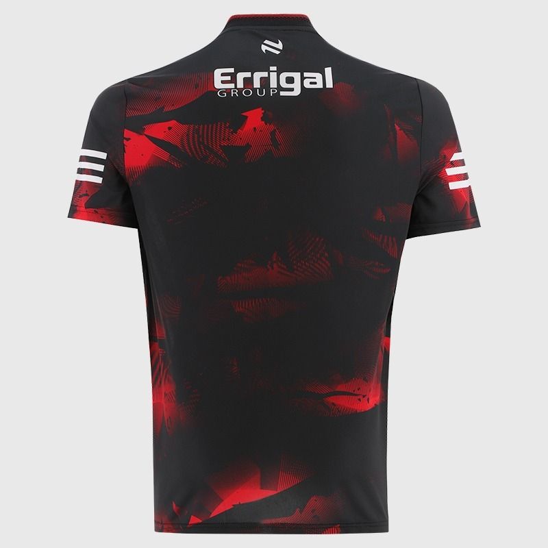 Black / Red Derry GAA Short Sleeve Training Top 2026 from O’Neills.