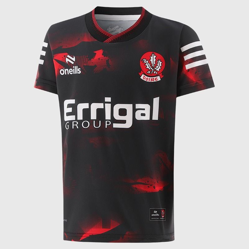 Black / Red Derry GAA Kids' Short Sleeve Training Top 2026 from O’Neills.