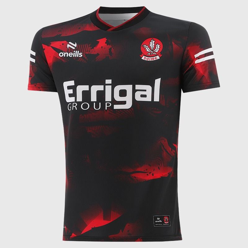 Black / Red Derry GAA Player Fit Short Sleeve Training Top 2026 from O’Neills.