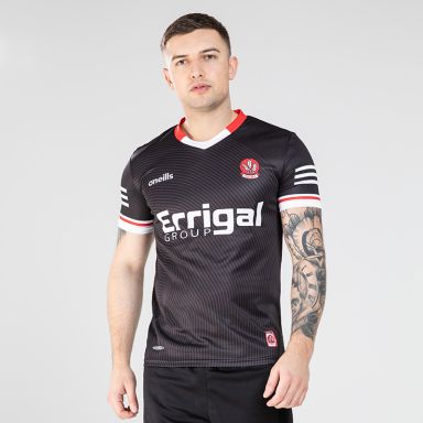 Black /Red Men's Derry GAA Player FIt Training Jersey by O'Neills.