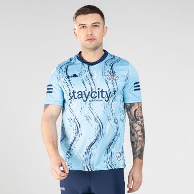 Dublin GAA Training Top with Dublin GAA crest from O’Neills.