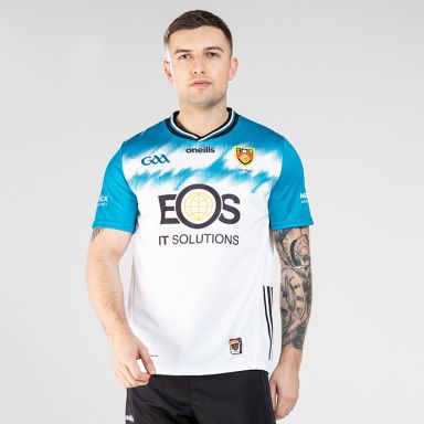 White and Turquoise Down GAA Alternative Goalkeeper Jersey 2024 with a ribbed crew by O’Neills.
