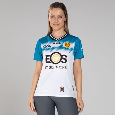 White and Turquoise Down GAA Alternative Goalkeeper Jersey 2024 with a ribbed crew by O’Neills.