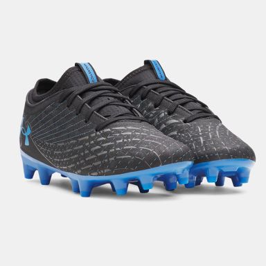 Kids' black UA Magnetico Select 5 football boots from O'Neills.