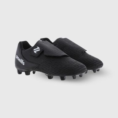 Black and White O’Neills Meteor Pre-School football boots with moulded studs and Velcro closure by O’Neills.
