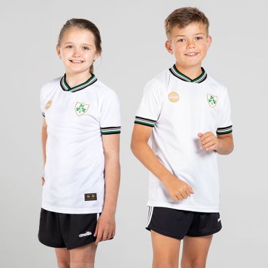 Kids' White/Black Premier Jersey with Shamrock crest and Celtic detail by O'Neills.