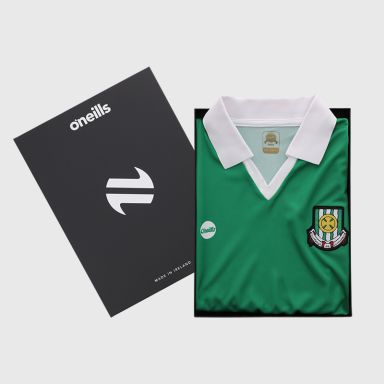 Limerick Bottle and White Retro Gift Box from O'Neills.