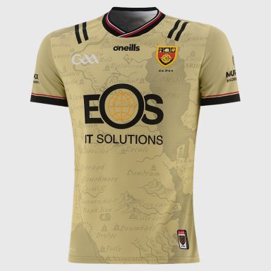 O’Neills Gold Down GAA Player Fit Alternative Goalkeeper Jersey 2025 with ribbed crewneck by O’Neills.