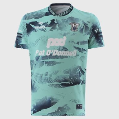 Green Clare GAA Short Sleeve Training Top 2026 from O’Neills.