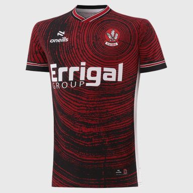 Red / Black Derry GAA Player Fit Short Sleeve Training Top 2026 from O’Neills.