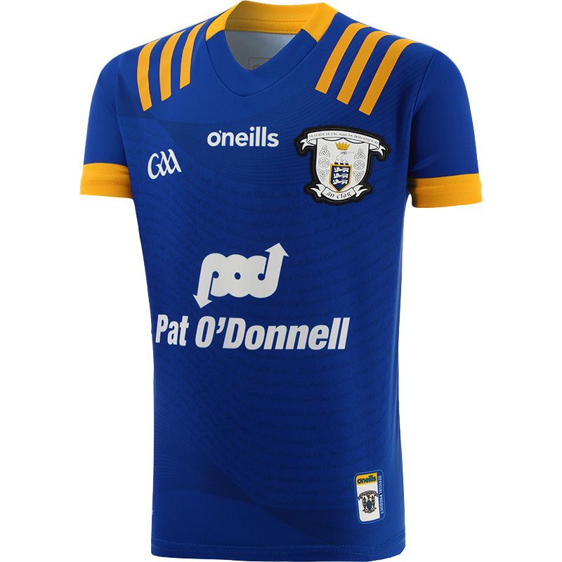 Royal Clare GAA Alternative Goalkeeper jersey with sponsor logo by O’Neills.