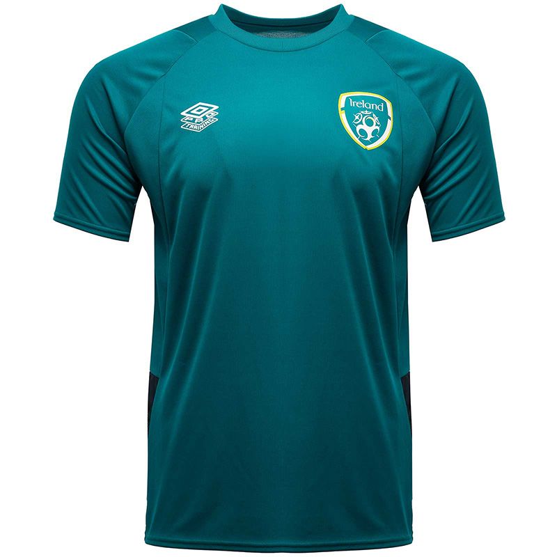 Umbro Men's Republic of Ireland 2022 Training Jersey Green | oneills ...