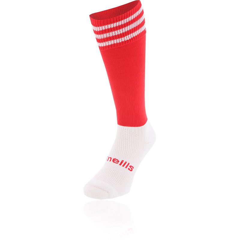 Red and White knee high sports socks with seamless toe and cushioned soles by O’Neills.
